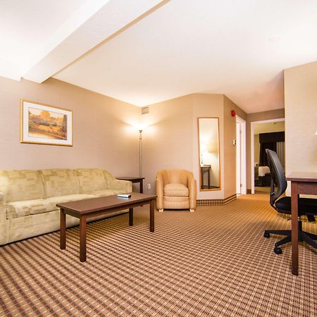 Best Western Plus Ottawa Kanata Hotel And Conference Centre Buitenkant foto
