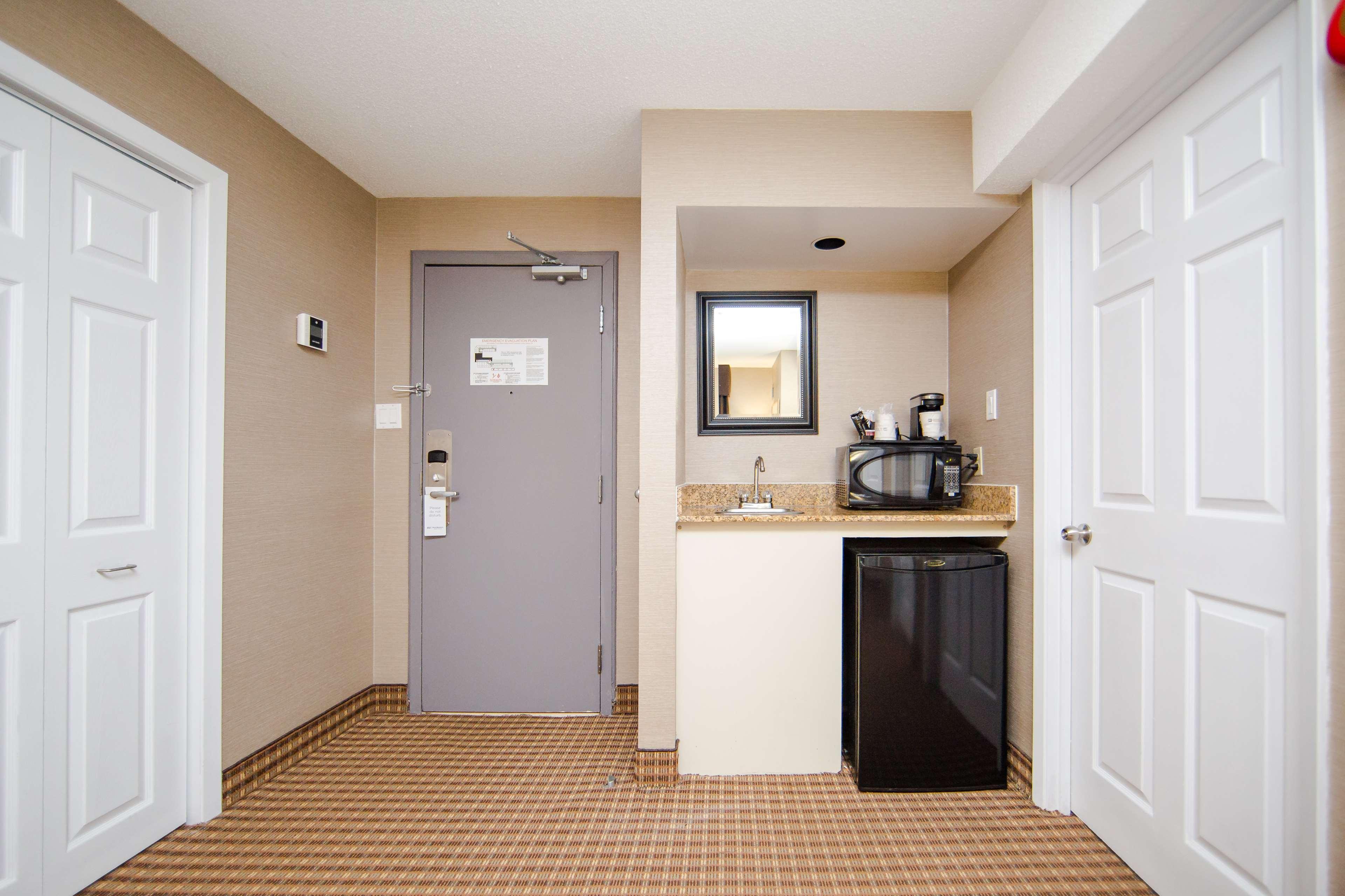 Best Western Plus Ottawa Kanata Hotel And Conference Centre Buitenkant foto