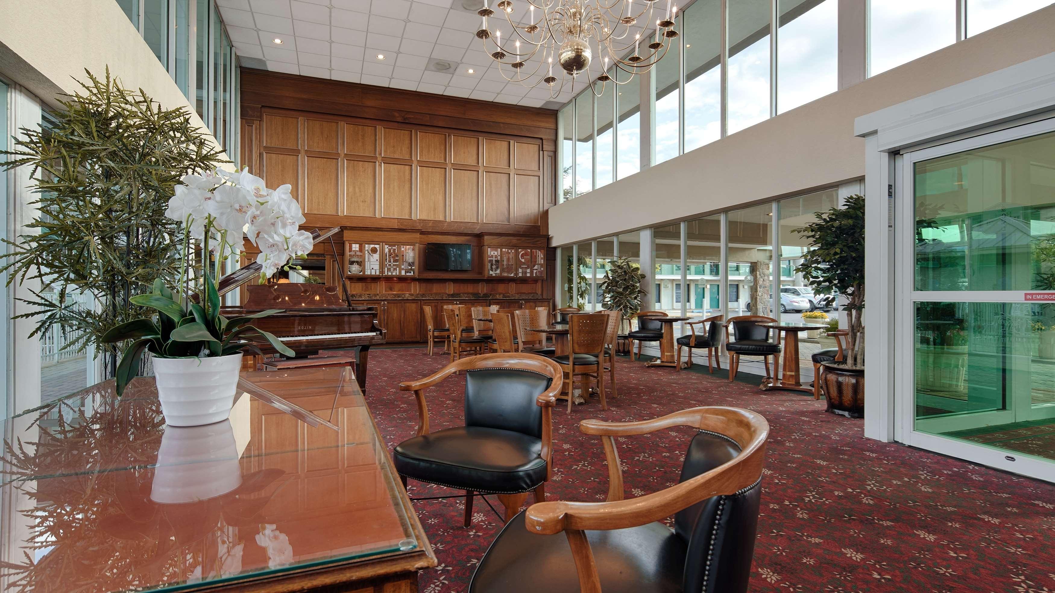 Best Western Plus Ottawa Kanata Hotel And Conference Centre Buitenkant foto