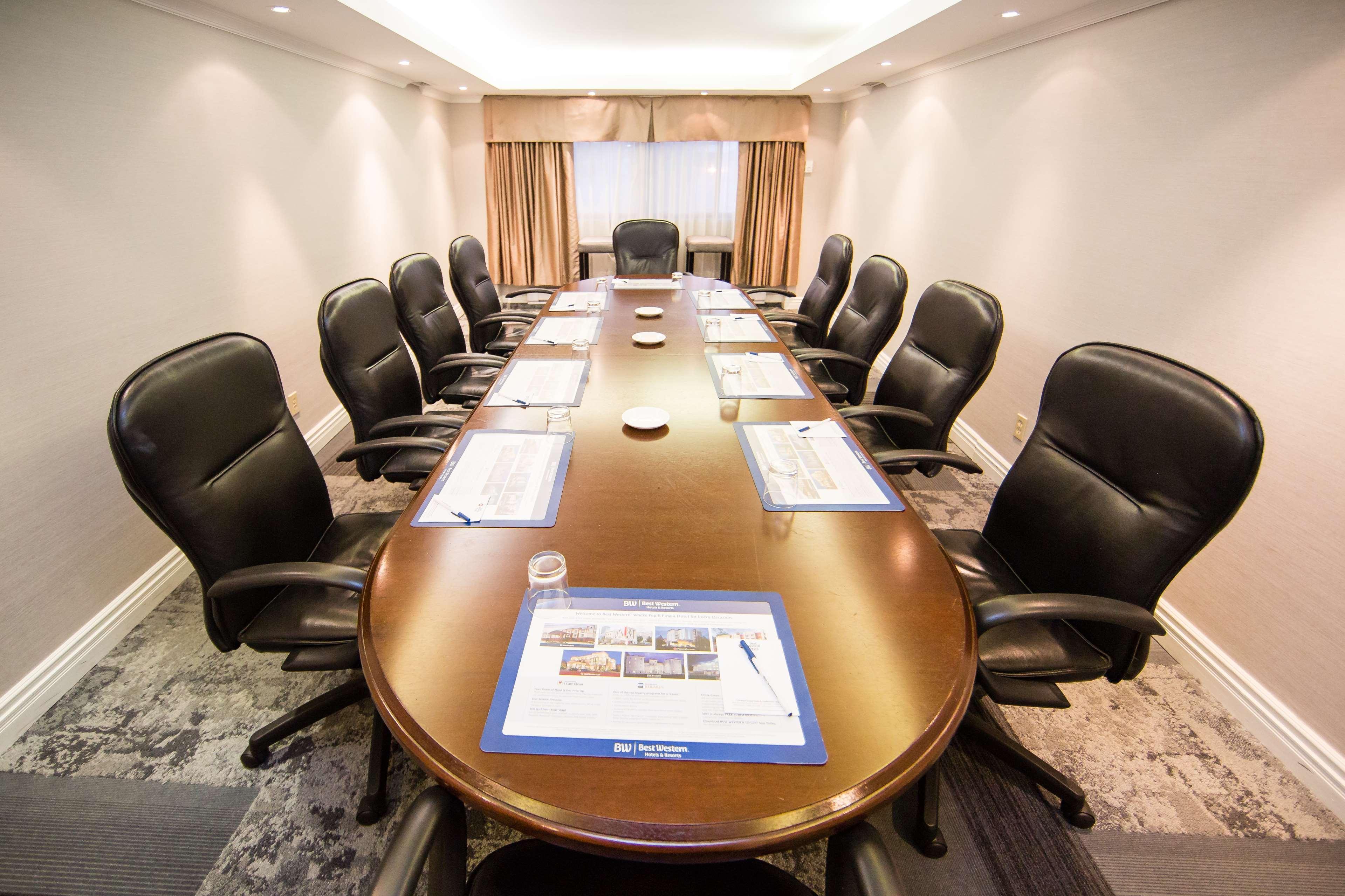 Best Western Plus Ottawa Kanata Hotel And Conference Centre Buitenkant foto