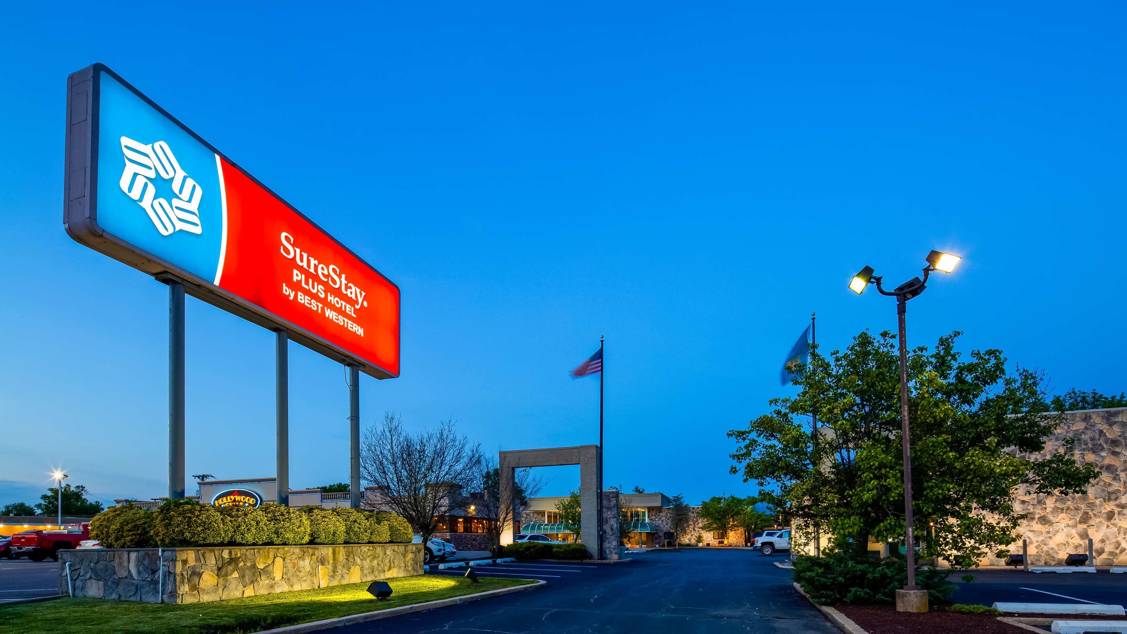 Best Western Plus Ottawa Kanata Hotel And Conference Centre Buitenkant foto