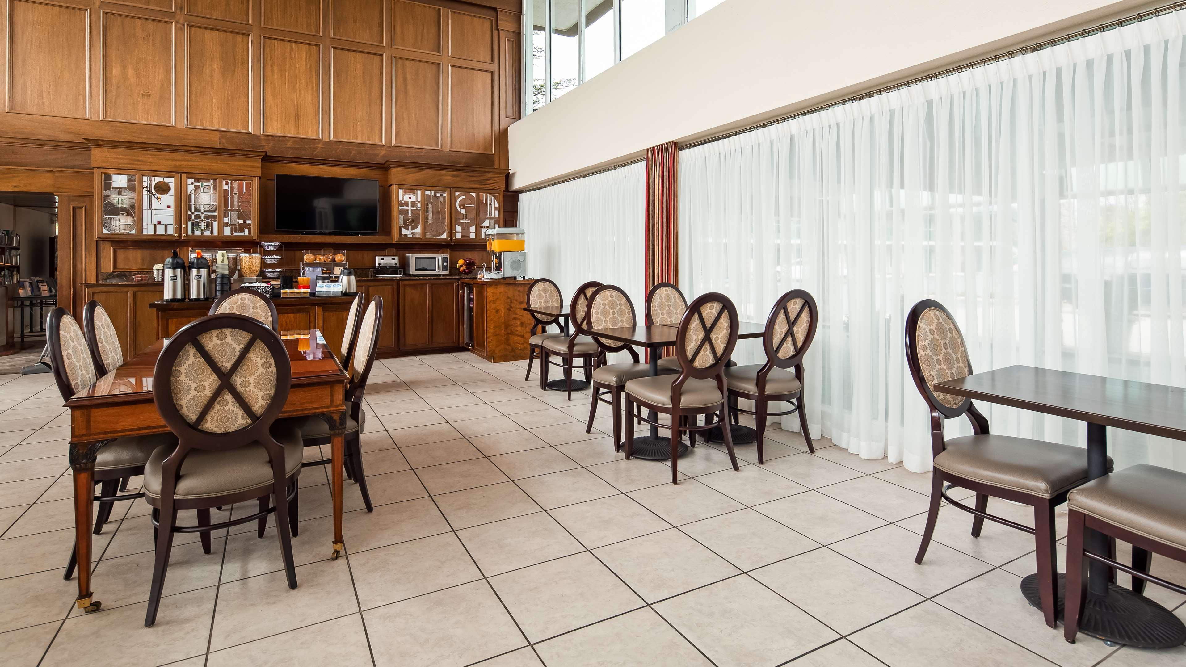 Best Western Plus Ottawa Kanata Hotel And Conference Centre Buitenkant foto
