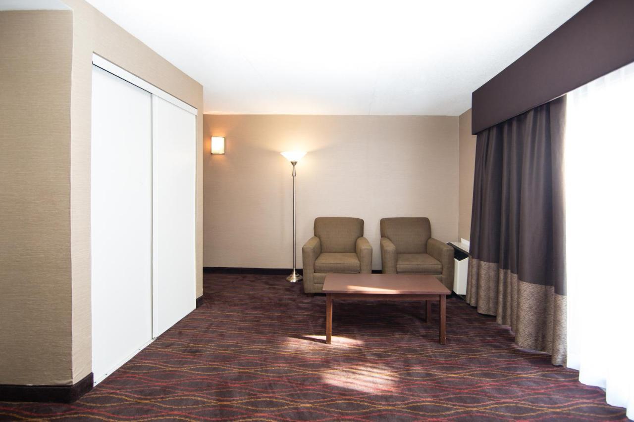 Best Western Plus Ottawa Kanata Hotel And Conference Centre Buitenkant foto